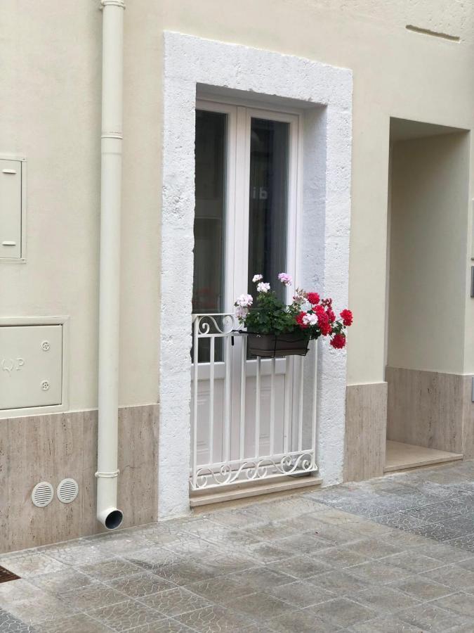 Dimora Via Vitti - Puglia Mia Apartments Monopoli Εξωτερικό φωτογραφία